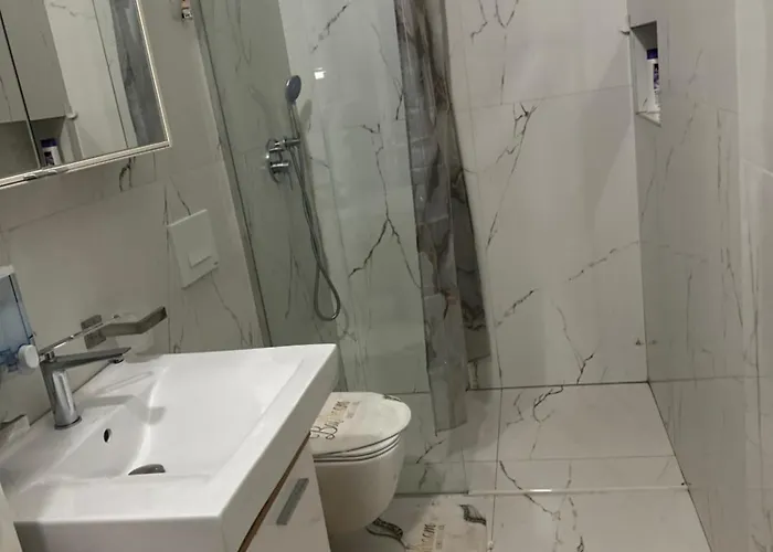 Lägenhet Ori-rent Golem (Tirana)